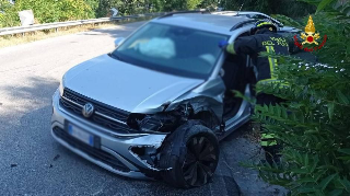 Civitanova - Scontro tra due auto sulla provinciale delle Vergini, estratto conducente
